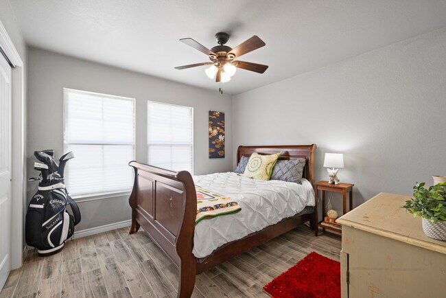 Foto del edificio - 1777 Point View