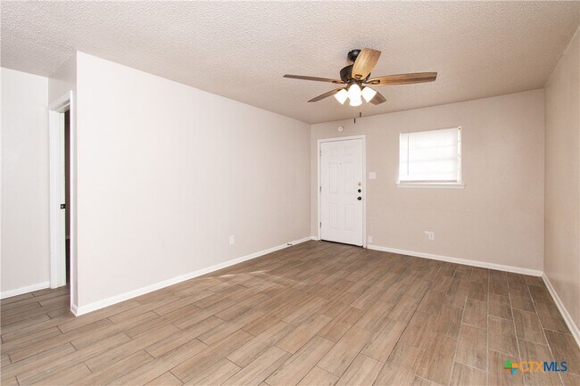 Foto del edificio - 314 Sunset Ln