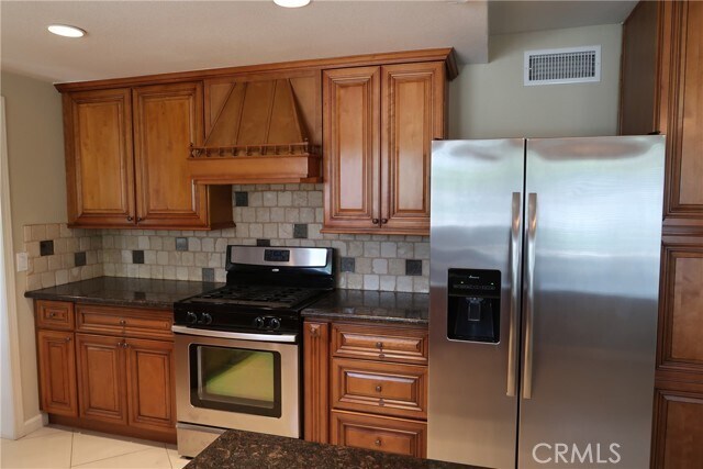 Foto del edificio - 511 E Buckeyewood Ave