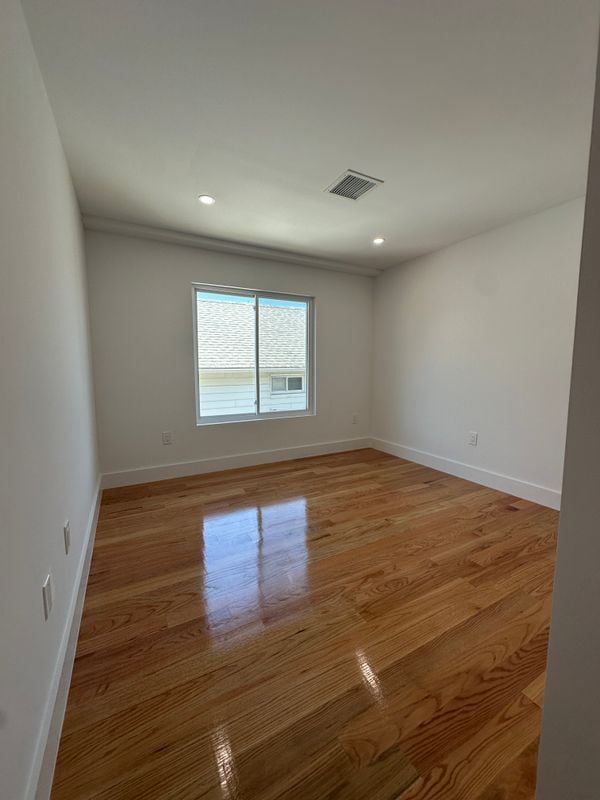 Foto del edificio - 2217 Seymour Ave