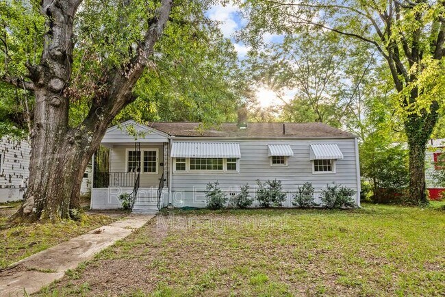 Foto del edificio - 832 Meadowbrook Dr