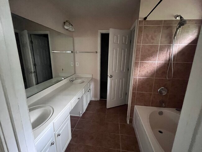Foto del edificio - 3295 Saville St SW