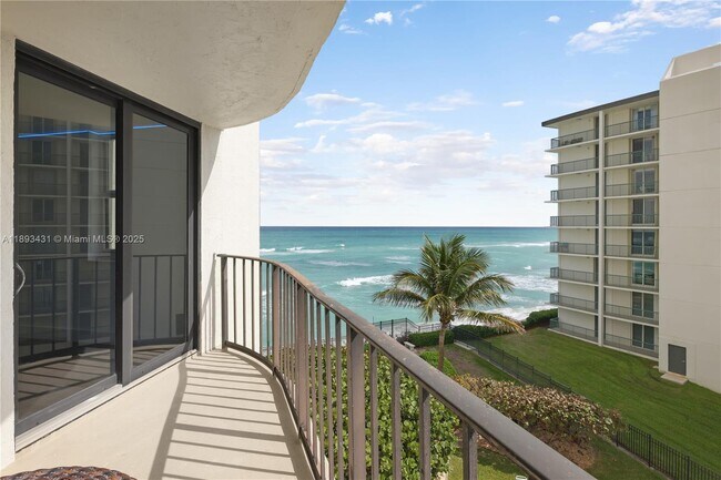 Foto del edificio - 5420 N Ocean Dr
