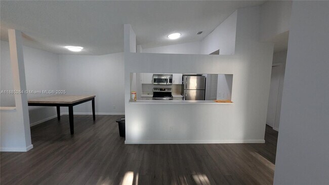 Building Photo - 10630 SW 157th Ct