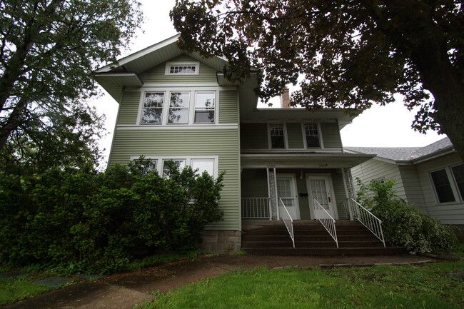 Foto del edificio - 2523 1/2 LeClaire St