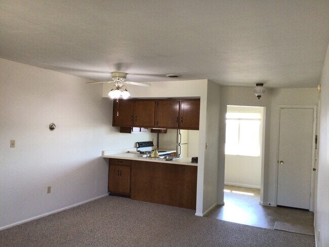 Foto del edificio - 2275 N Cable Rd