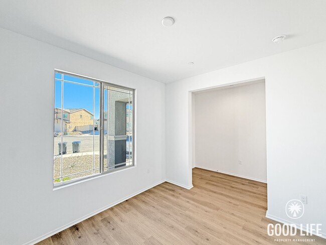 Foto del edificio - Beautiful 5Bd/2.5Ba Home In Lake Elsinore!