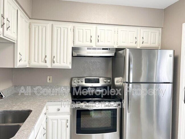 Building Photo - 891 Dublin Dr