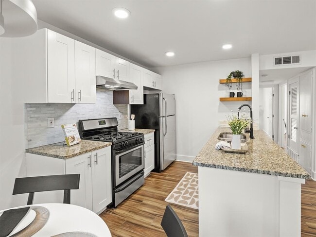 Building Photo - 5820 Berkman Dr
