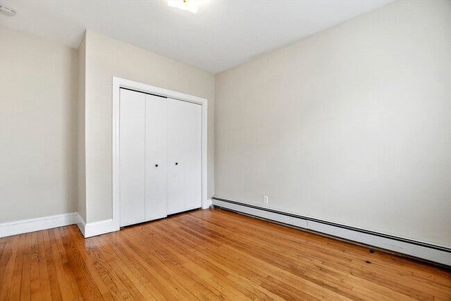 Building Photo - 87 Broad St