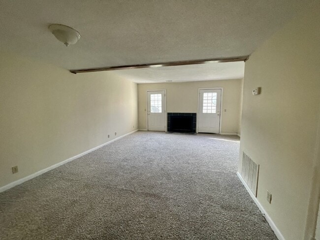 Building Photo - Townhouse for Rent