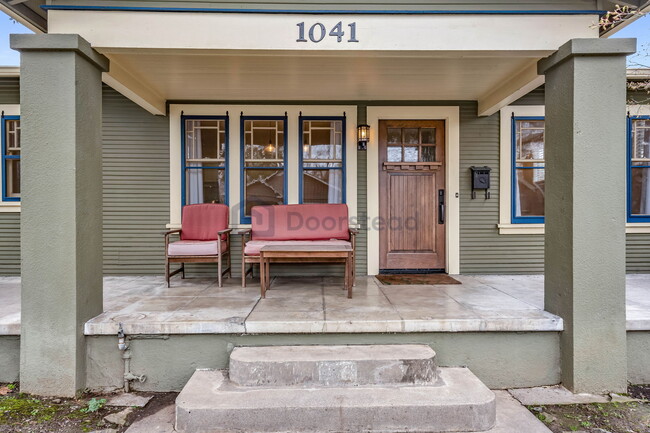 Building Photo - 1041 Santa Barbara Ct