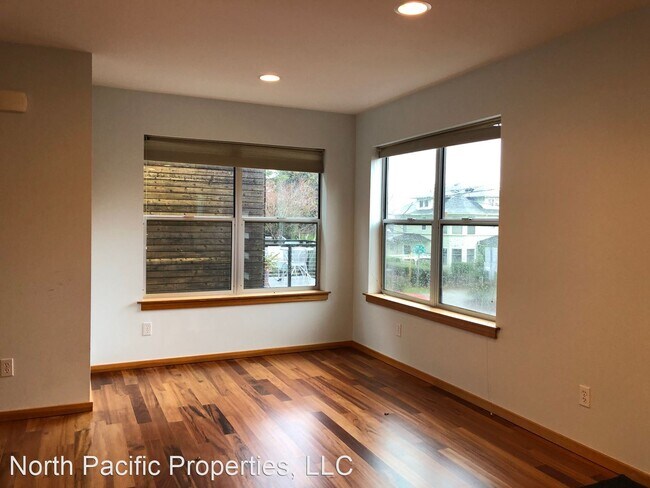 Building Photo - 562 Galer St