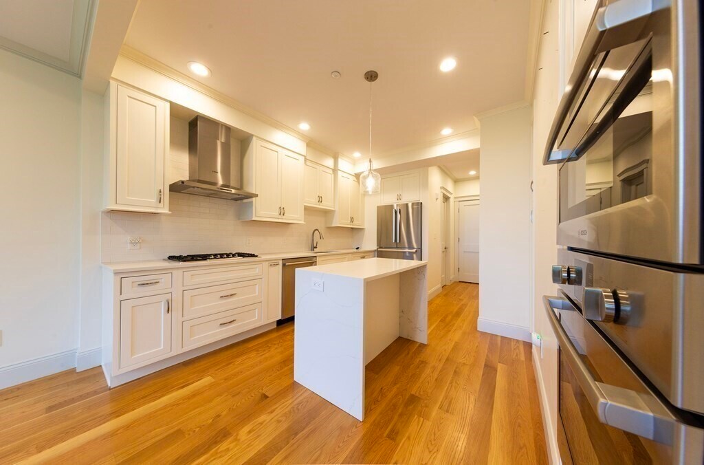Foto principal - 92 Bigelow St