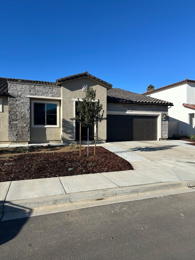 Primary Photo - 2055 Woolem Pl