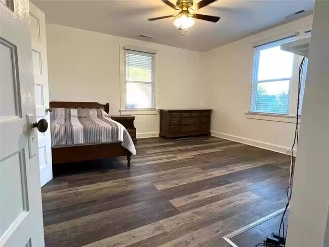 Foto del edificio - 374 Wingfoot St