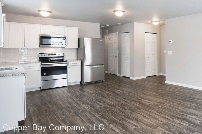 Building Photo - 4 br, 3 bath House - 4443 Harding Avenue
