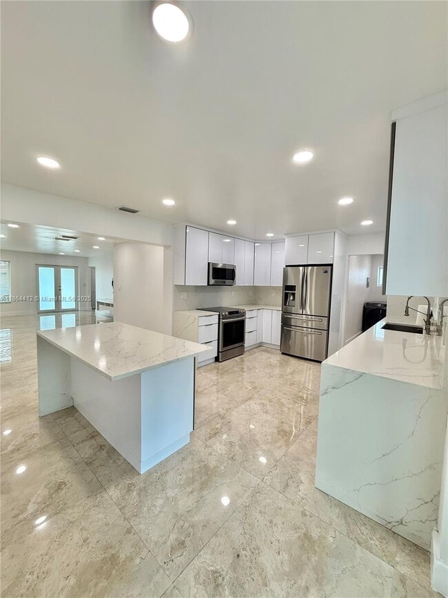 Foto del edificio - 590 E 52nd St