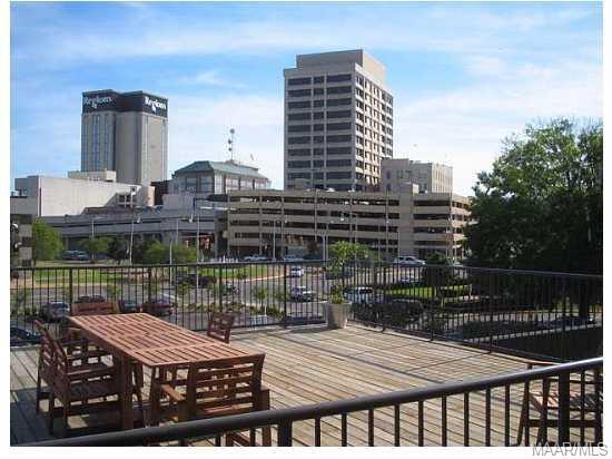 Foto del edificio - 246 N Court St