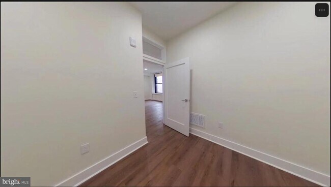 Foto del edificio - 150 S Independence Mall W