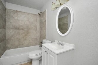 Building Photo - 8127 Colonial Ln