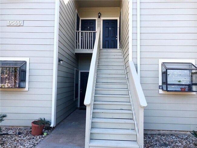 Building Photo - 9509 Kempler Dr