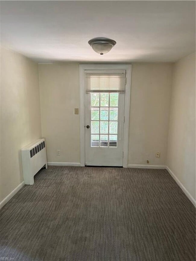 Building Photo - Meadowbrook