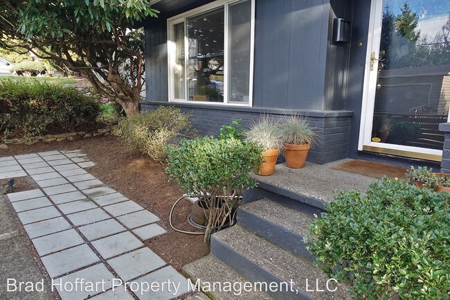 Foto del edificio - 4 br, 2 bath House - 7214 SW 10th Ave.