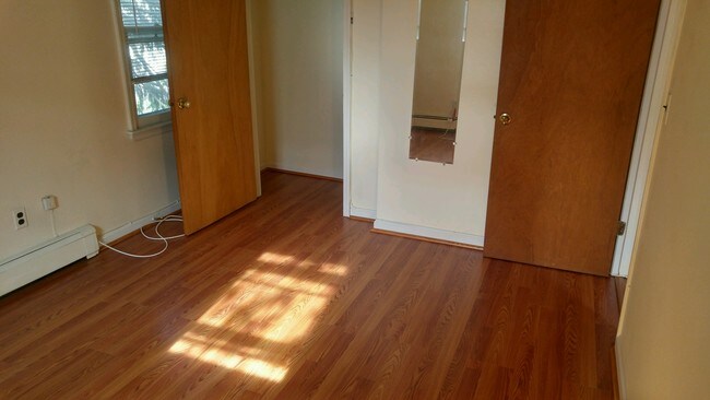 Bedroom #1 - 47 Pitt St