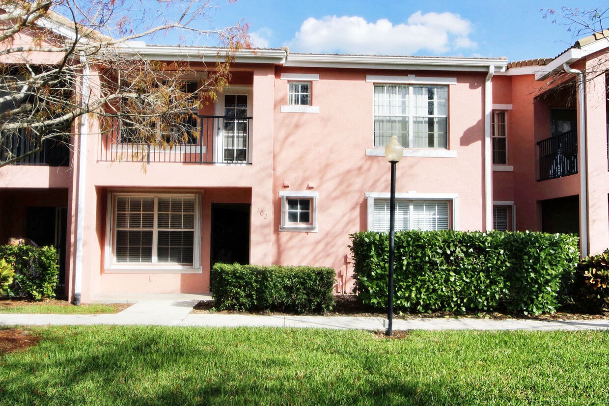 Primary Photo - 100 SW Peacock Blvd