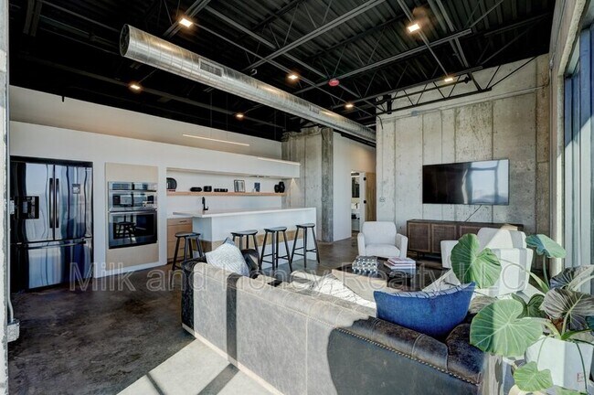 Foto del edificio - 631 W California Ave