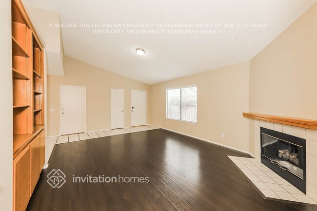 Foto del edificio - 2878 N Acacia Ave