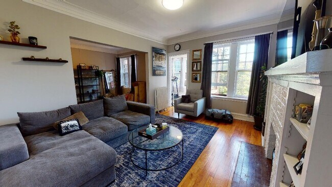 Building Photo - 1544 W Arthur #3 - HUGE 1bd/1ba