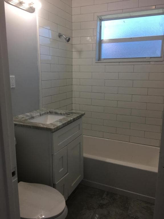 Building Photo - 8760 Lyndall Ln