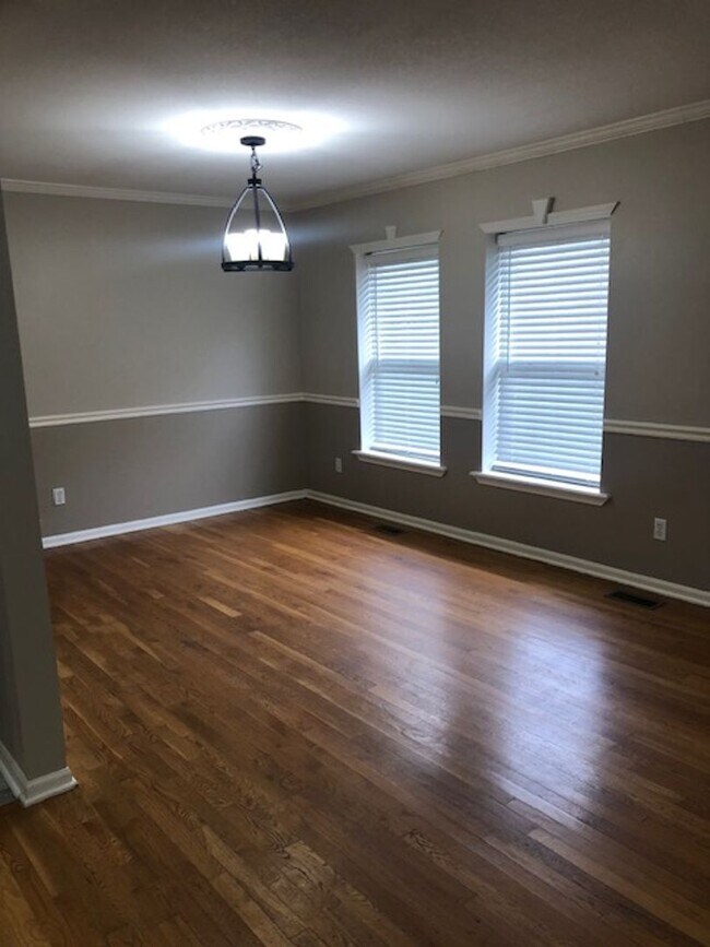 Foto del edificio - 628 SE Greenridge Ct