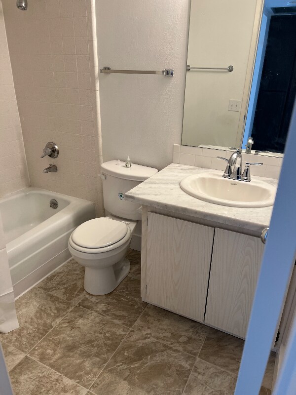 Foto del edificio - 500 Glenwood Cir