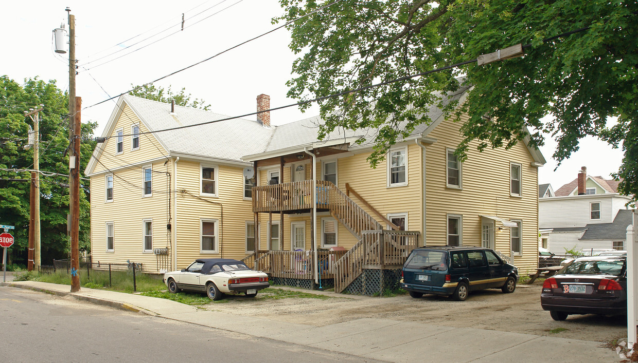 Primary Photo - 12 E Pearl St