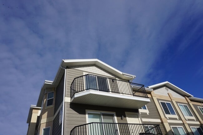 Building Photo - 8264 Resaca Dr