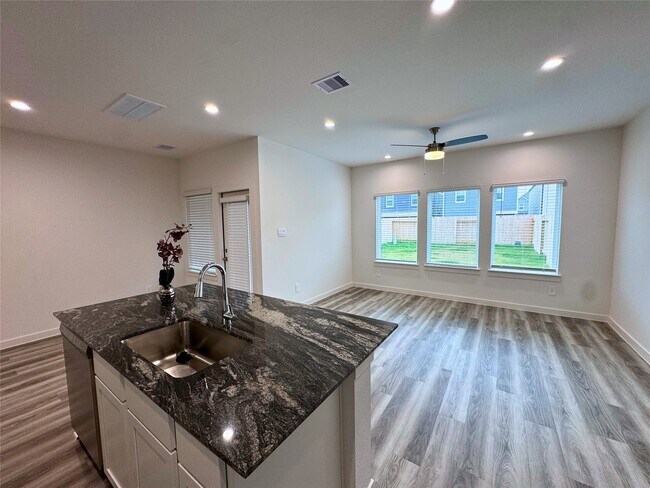 Foto del edificio - 2824 Lisburn Ter Ln