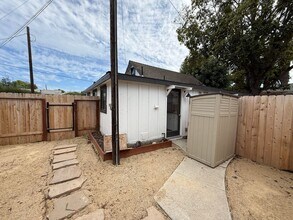 Building Photo - 205 Wickenden St
