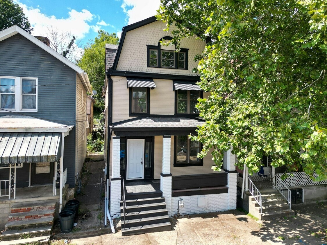 Primary Photo - 315 Washington Ave