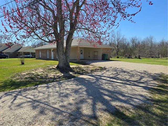 Building Photo - 121 Sunshine Dr