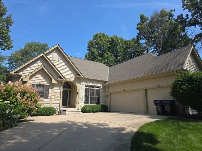Foto del edificio - 3 bedroom executive ranch in Sussex