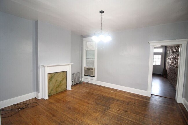 Building Photo - 3010 Guilford Ave