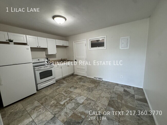 Foto del edificio - 1 Lilac Ln