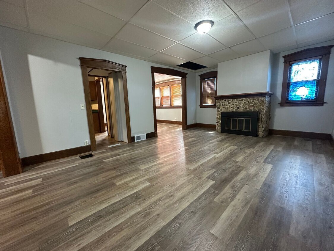 Foto principal - Spacious 4 bed, 2 bath home for fent in Wa...