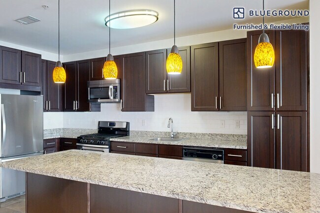 Foto del edificio - 80 N Central Ave