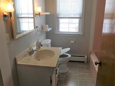 Foto del edificio - 352 Wainwright Ave