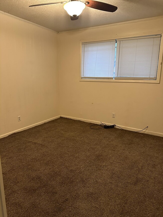 Building Photo - 411 Northside Dr