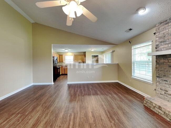 Building Photo - 1702 Acorn Rd